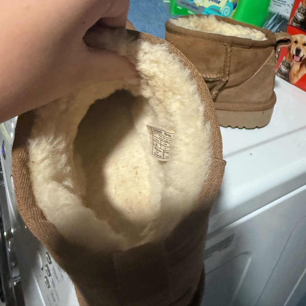 Mini Uggs - Picture 5 of 7